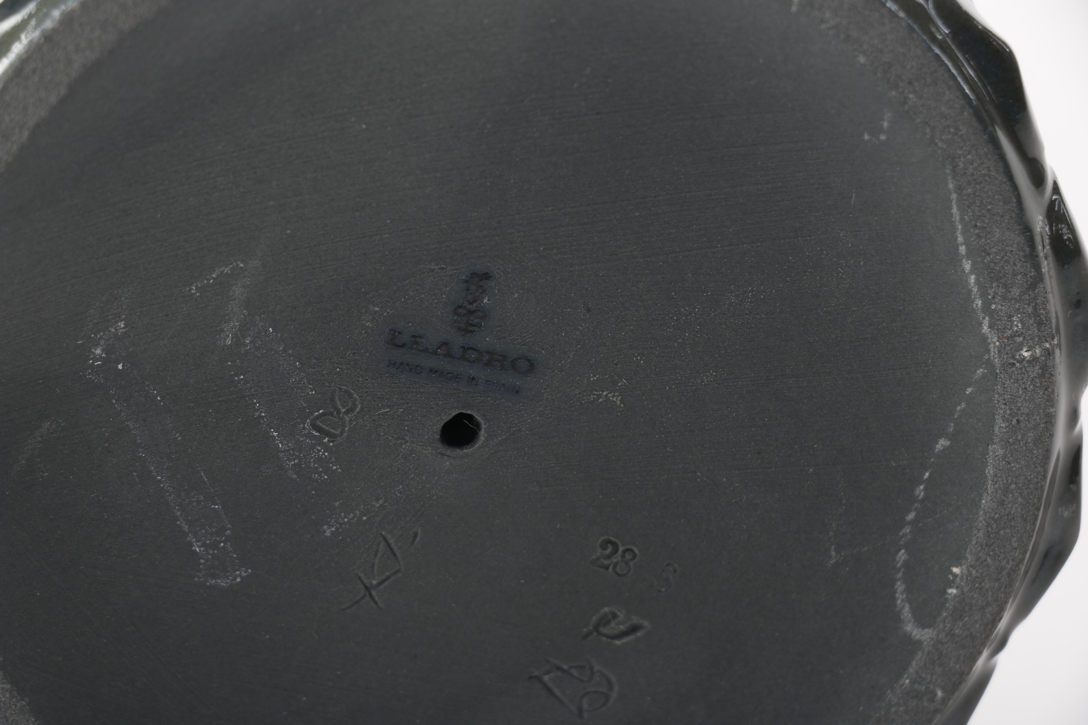 Lladró "Japanese With Fan" Porcelain Figurine