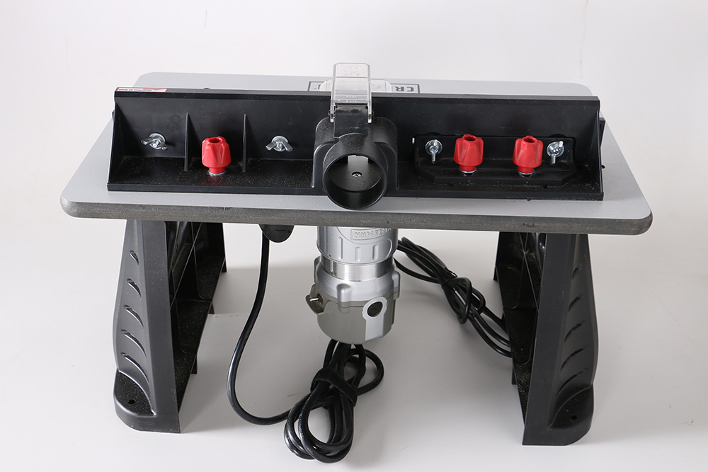 Craftsman Routing Table With Accessories