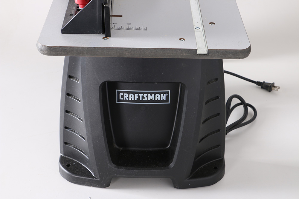 Craftsman Routing Table With Accessories