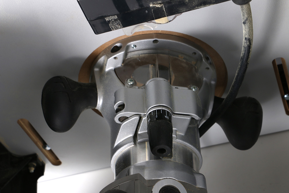 Craftsman Routing Table With Accessories