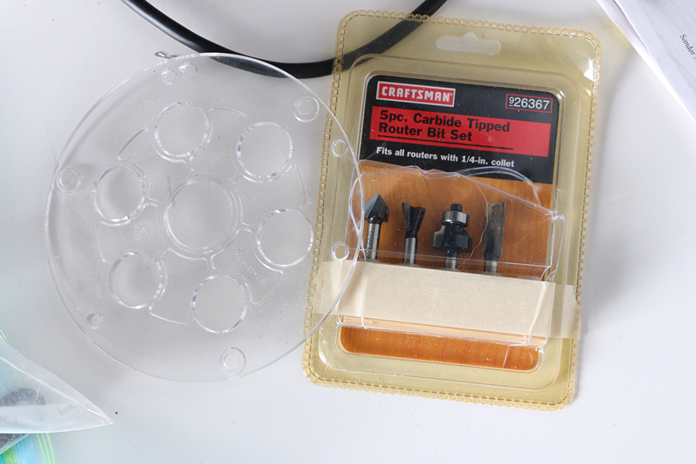 Craftsman Routing Table With Accessories