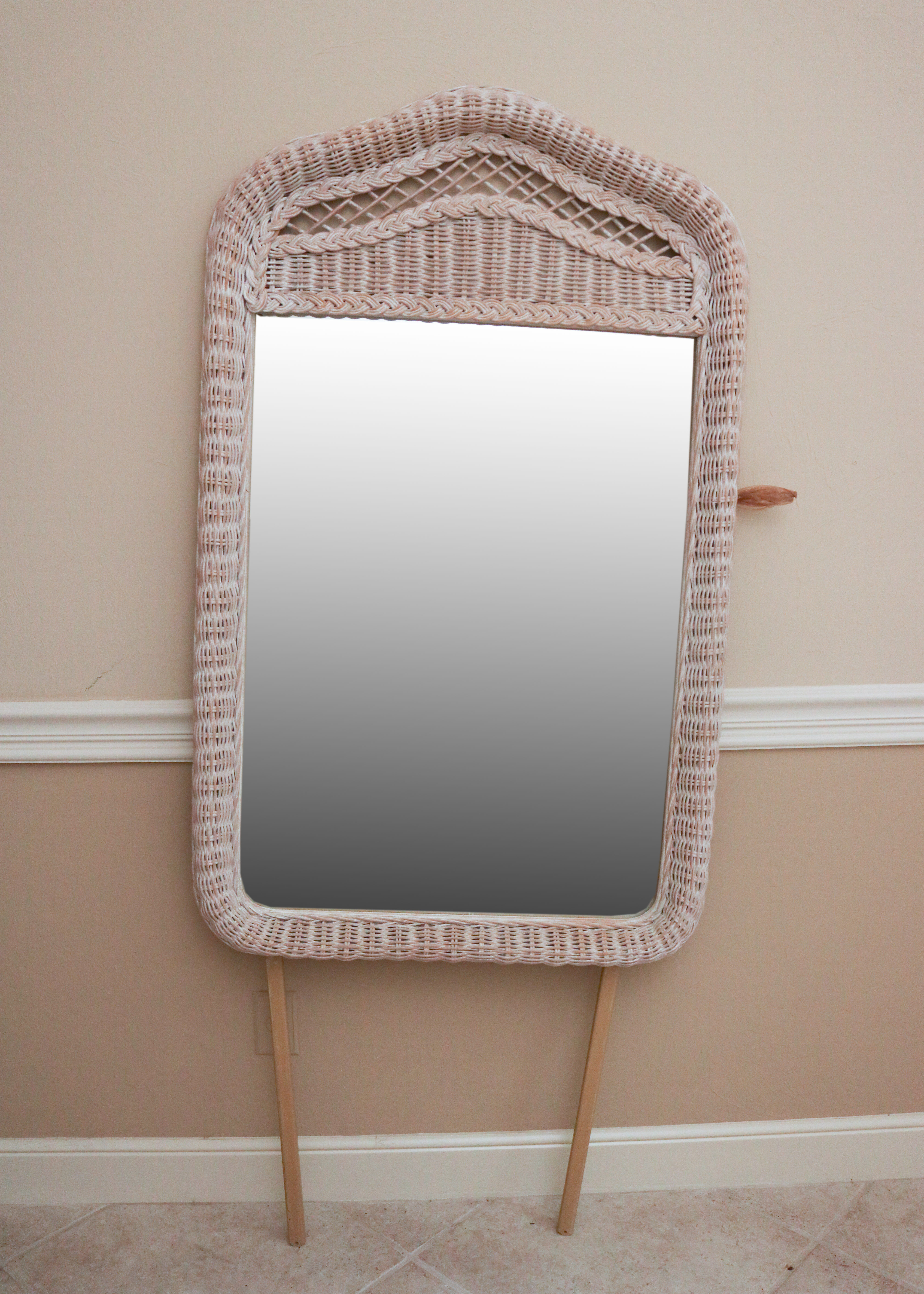 Lexington Furniture White Wicker Dresser, Mirror, and Nightstands