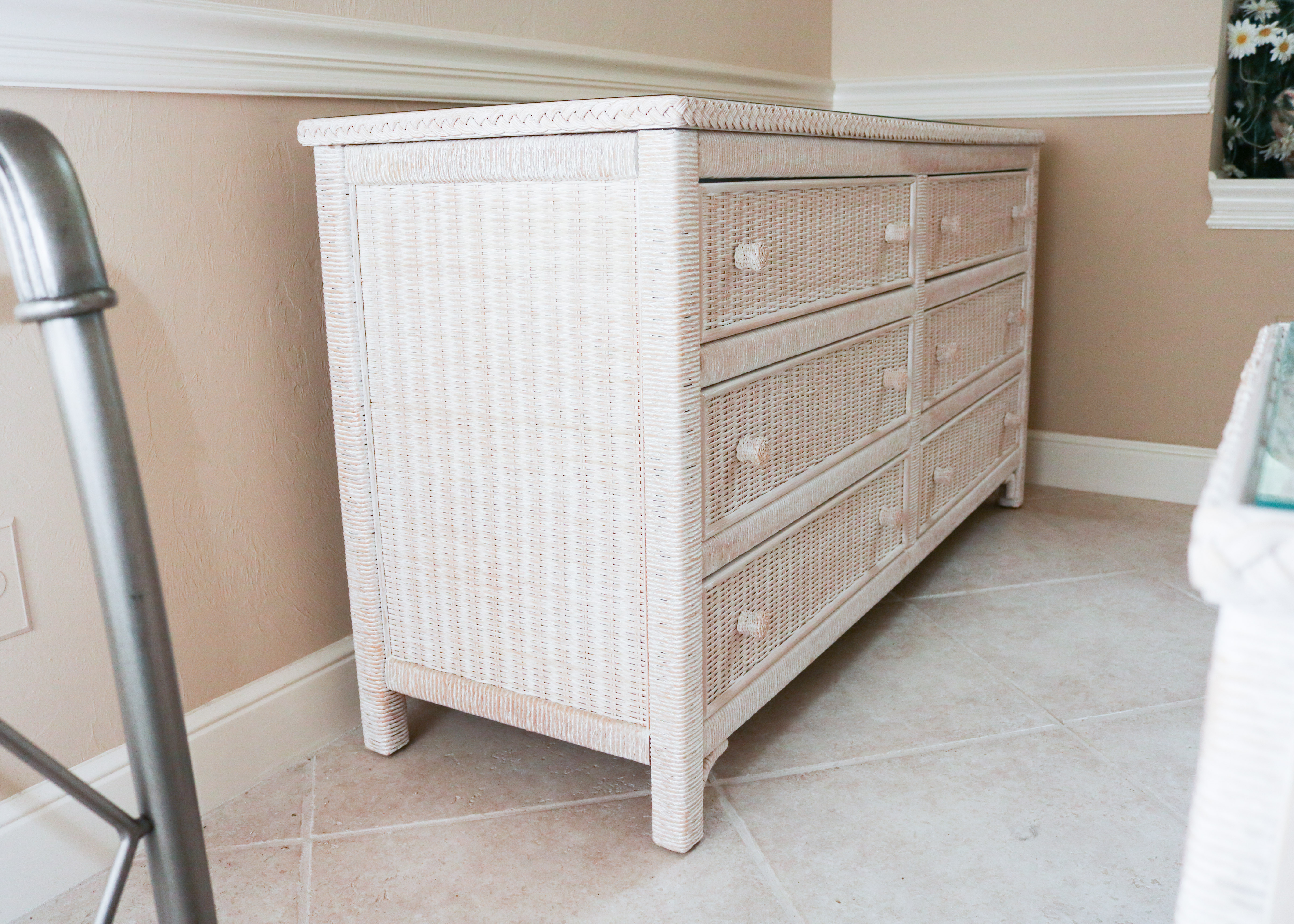 Lexington Furniture White Wicker Dresser, Mirror, and Nightstands