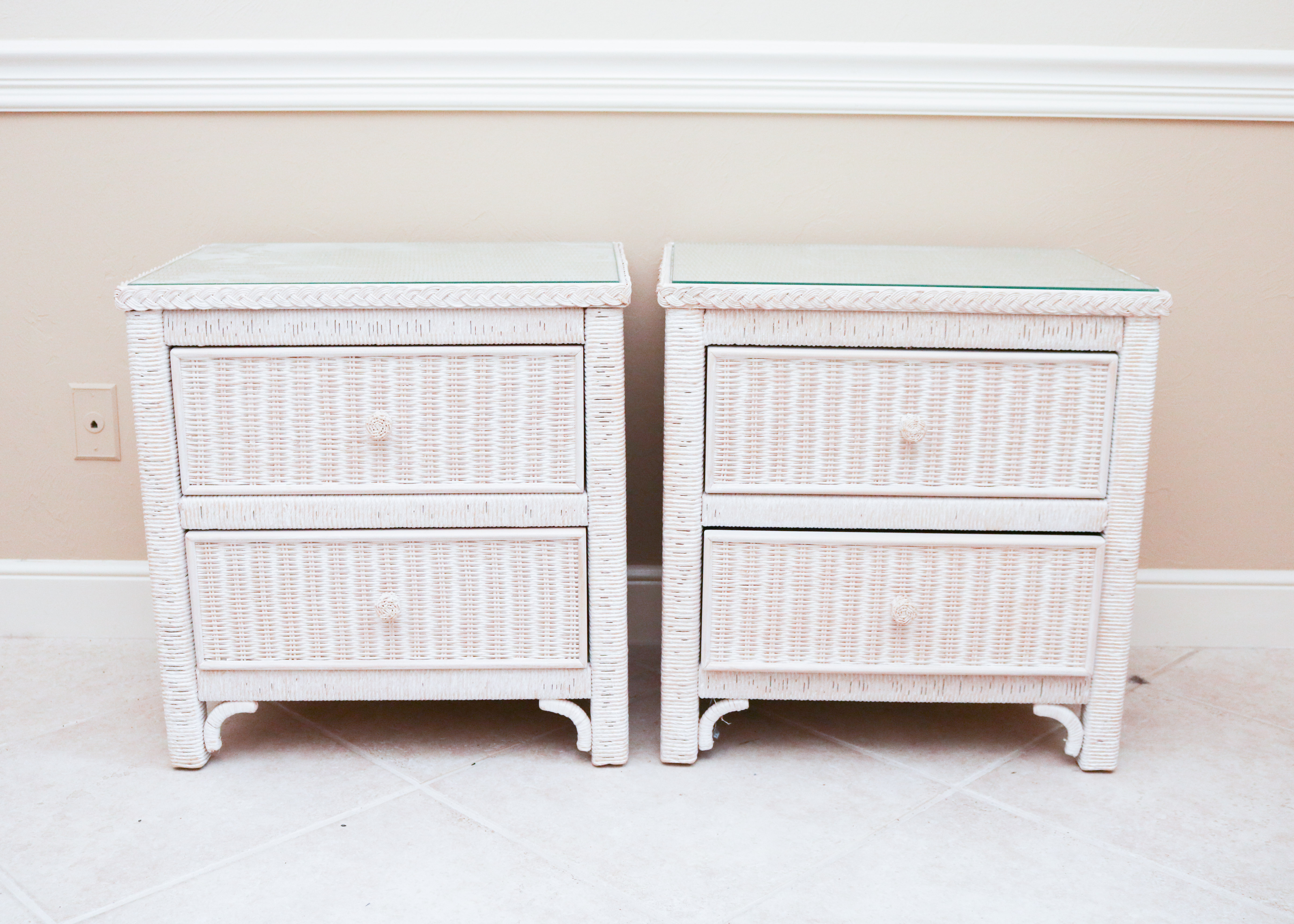 Lexington Furniture White Wicker Dresser, Mirror, and Nightstands