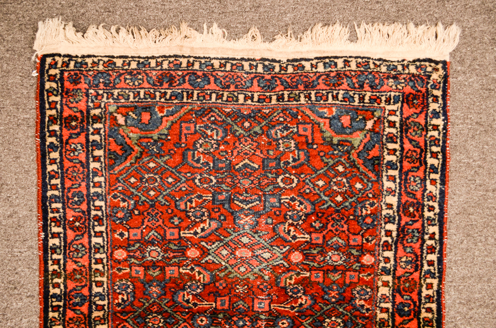 Hand-Knotted Wool Persian Hamadan Accent Rug