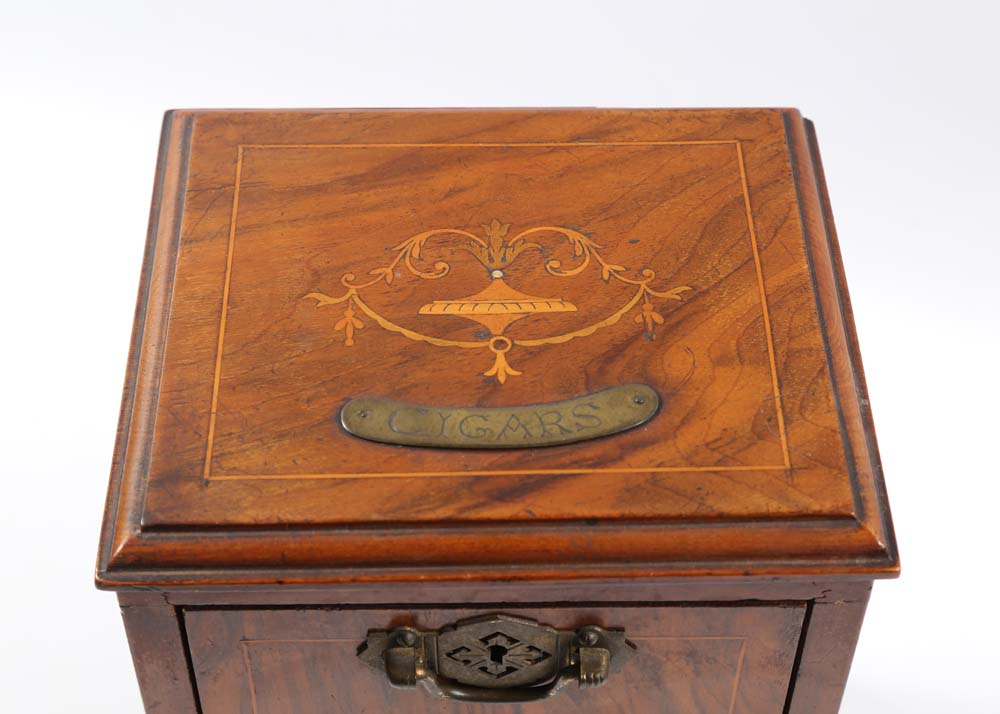 Vintage Mahogany Vertical Cigar Box