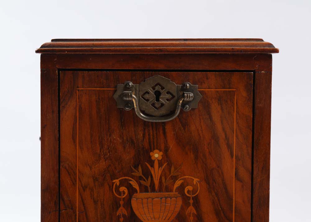 Vintage Mahogany Vertical Cigar Box