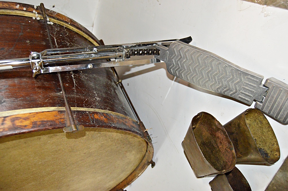 Vintage Drums, Percussion Instruments and Banjo