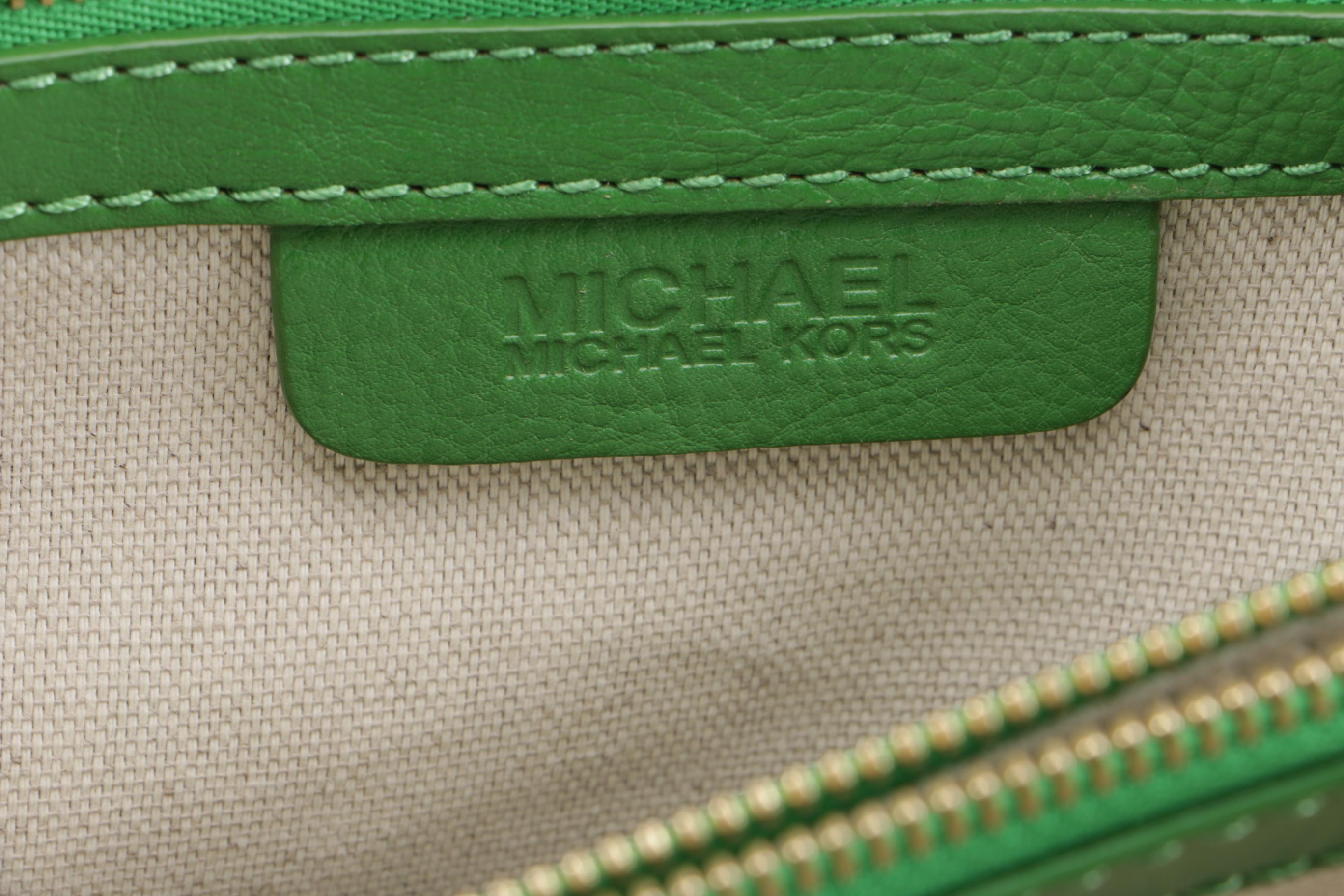 Michaeal Michael Kors Green Shoulder Bag