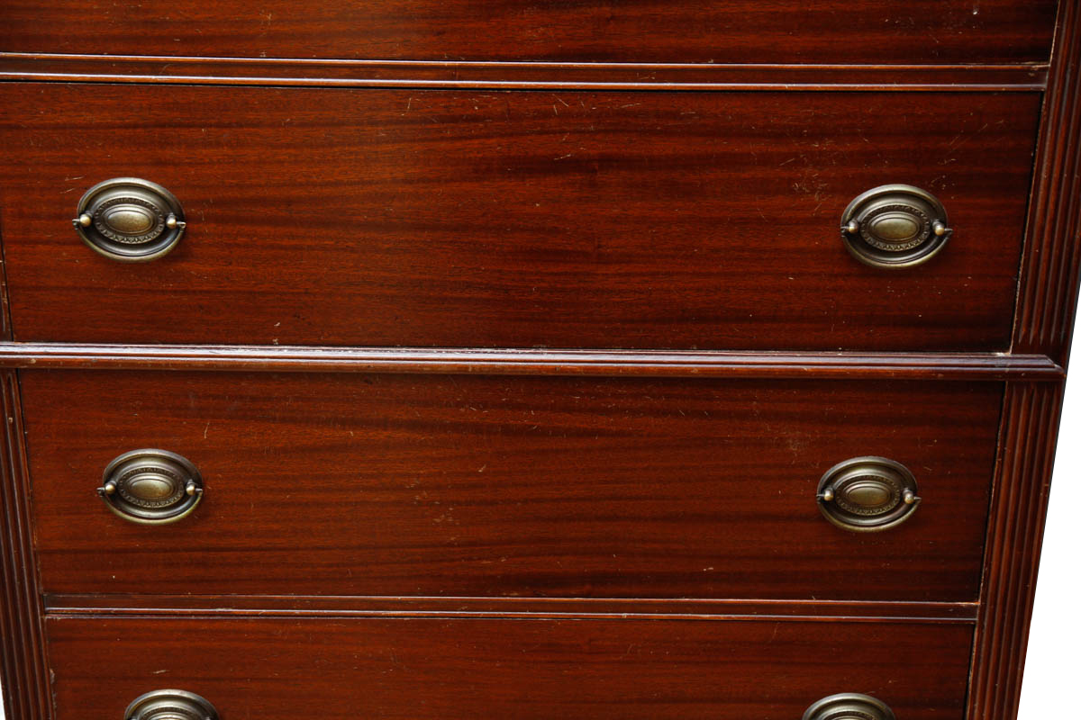 Vintage Hepplewhite Style Mahogany Chest of Drawers