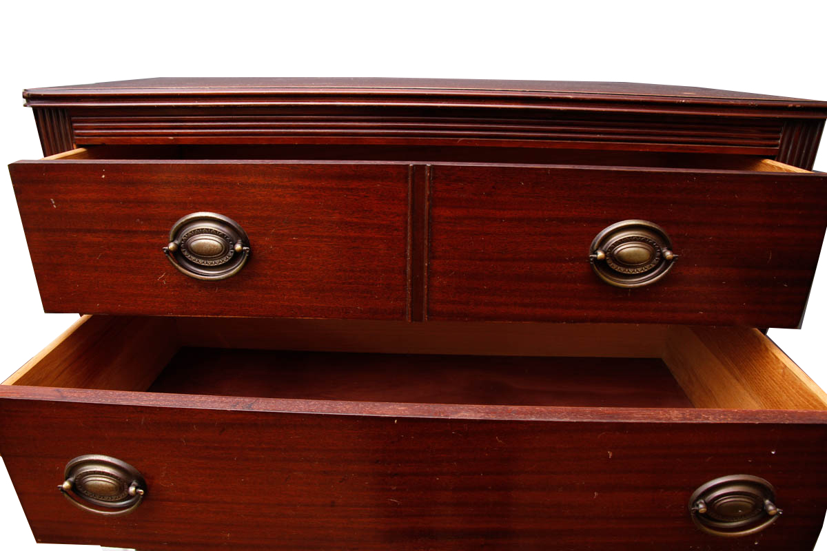 Vintage Hepplewhite Style Mahogany Chest of Drawers