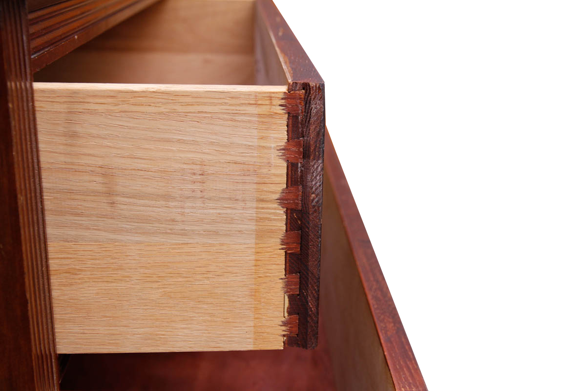 Vintage Hepplewhite Style Mahogany Chest of Drawers