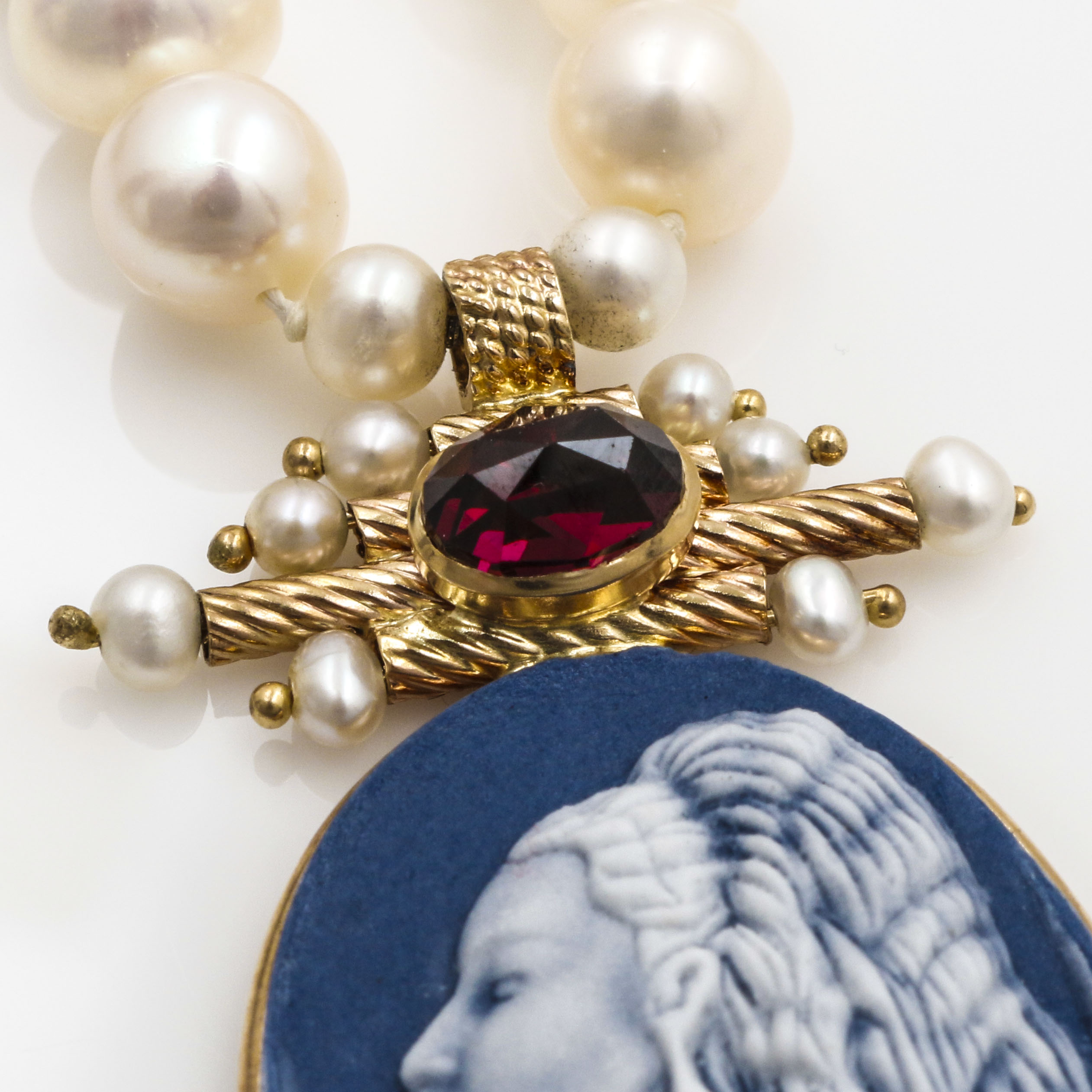 14K Yellow Gold Pearl and Jasperware Necklace