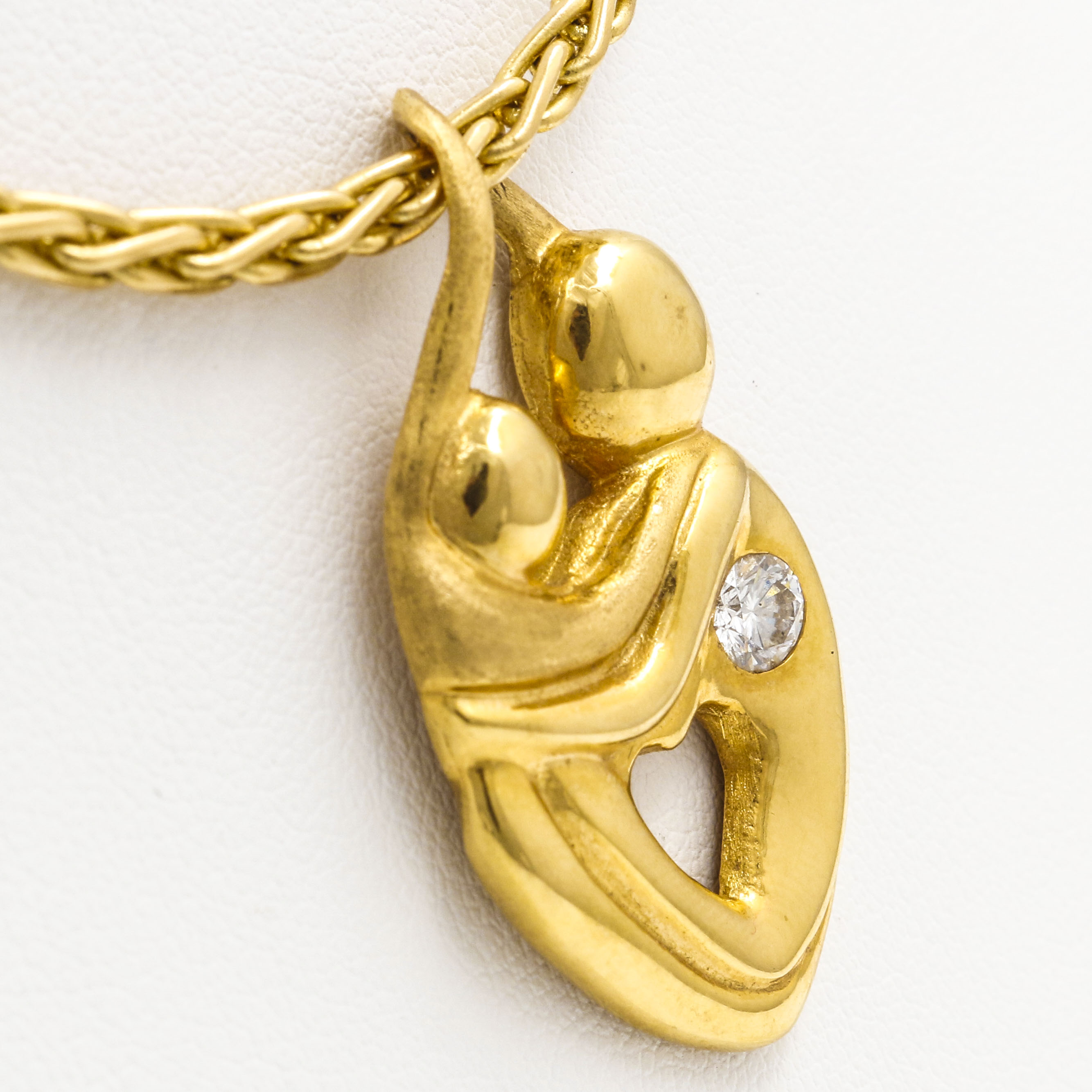 18K Yellow Gold Diamond Heart Necklace