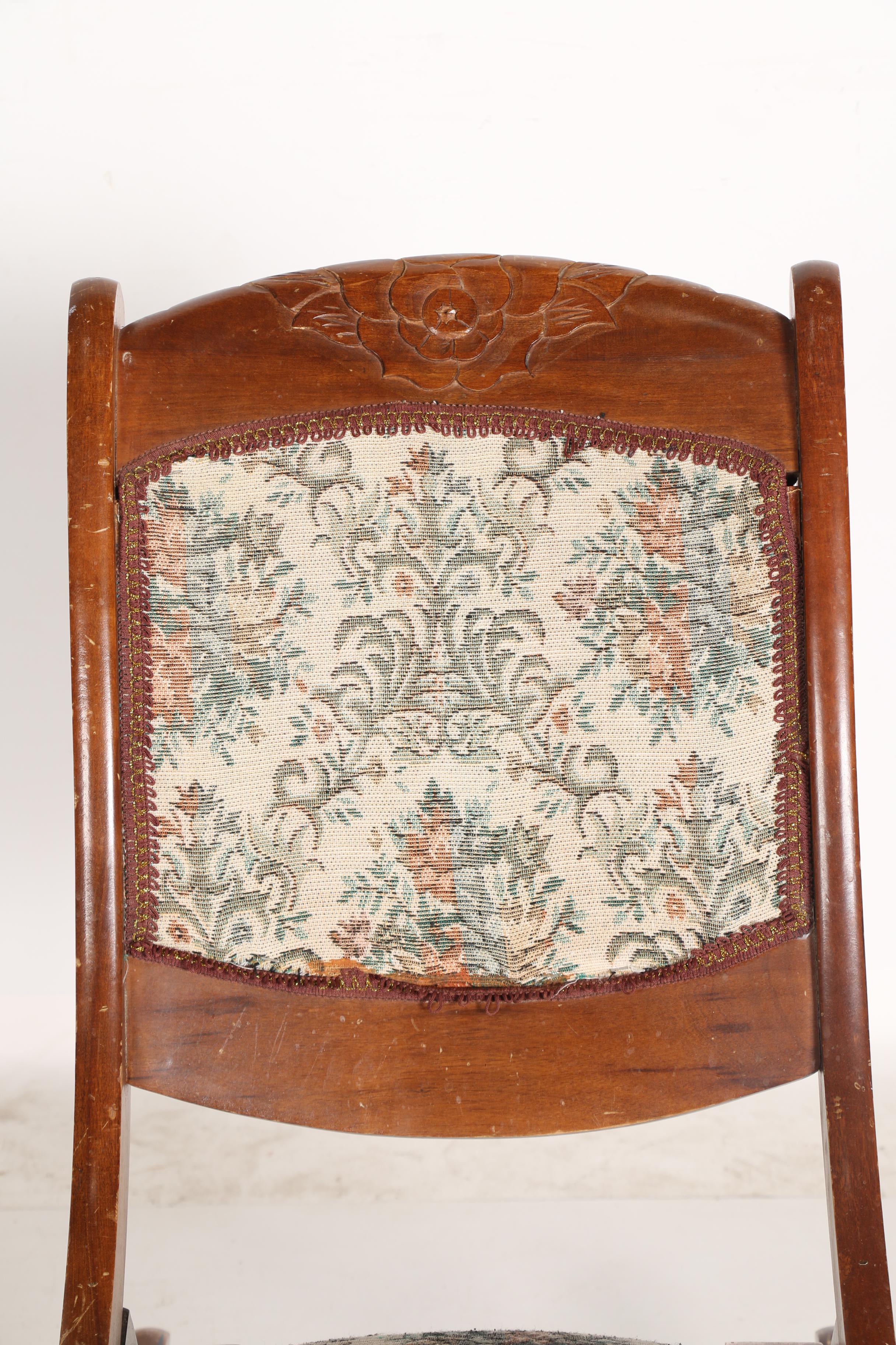 Vintage Victorian Style Folding Sewing Rocker