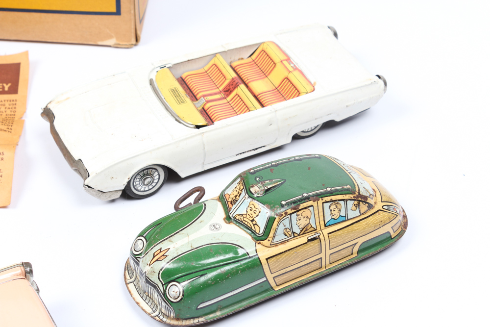 Vintage Collectibles Featuring Scale Cars