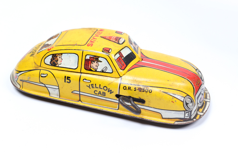 Vintage Collectibles Featuring Scale Cars