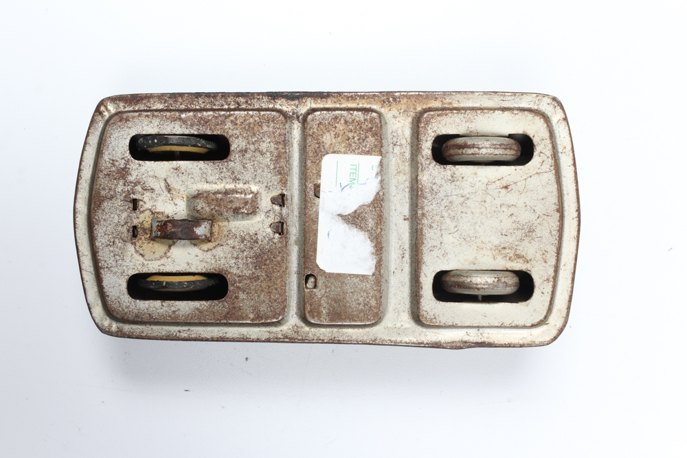 Vintage Collectibles Featuring Scale Cars