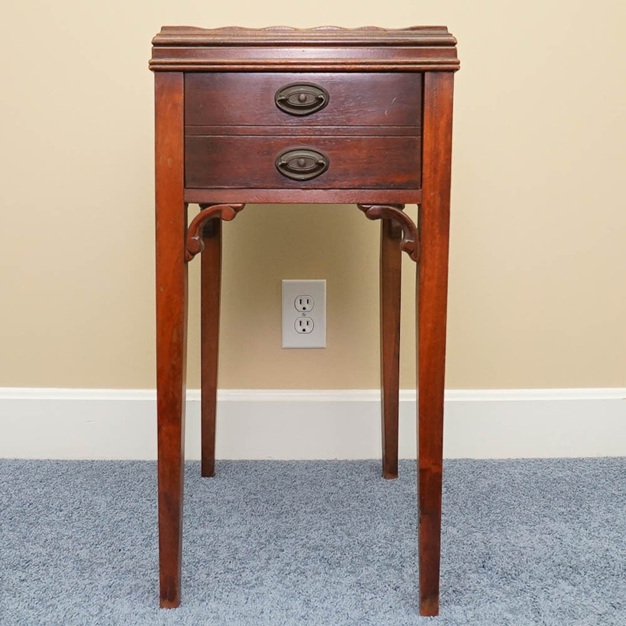 Vintage Federal Style Side Table