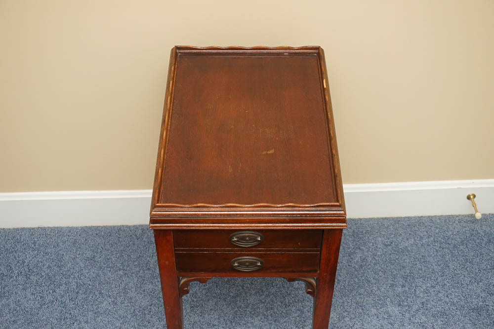 Vintage Federal Style Side Table