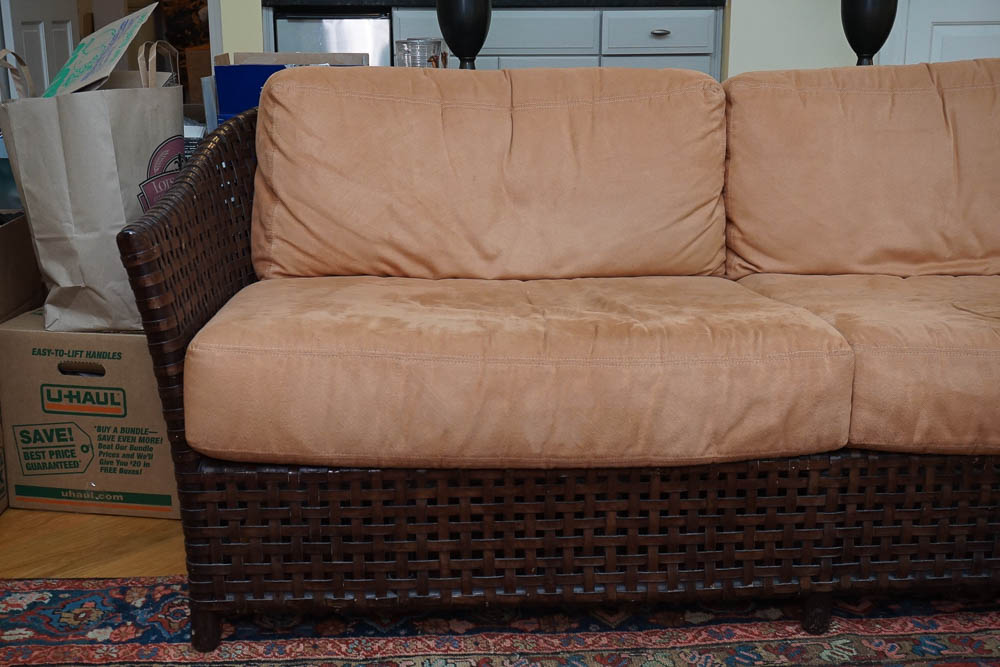 Contemporary Leather Cushion Sofa