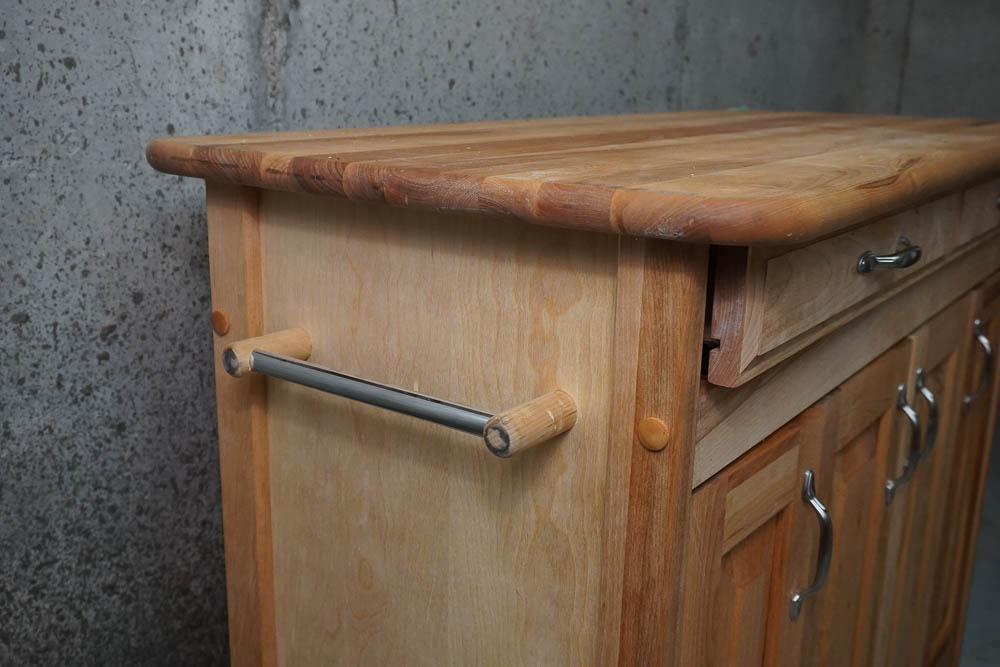 Kitchen Island With Butcher Block Top