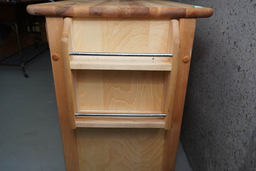 Kitchen Island With Butcher Block Top