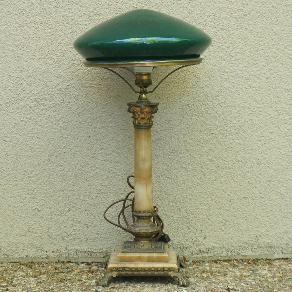 Victorian Style Table Lamp With Glass Shade