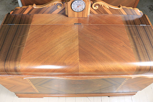 Art Deco Lane Waterfall Cedar Chest With Windsor Clock