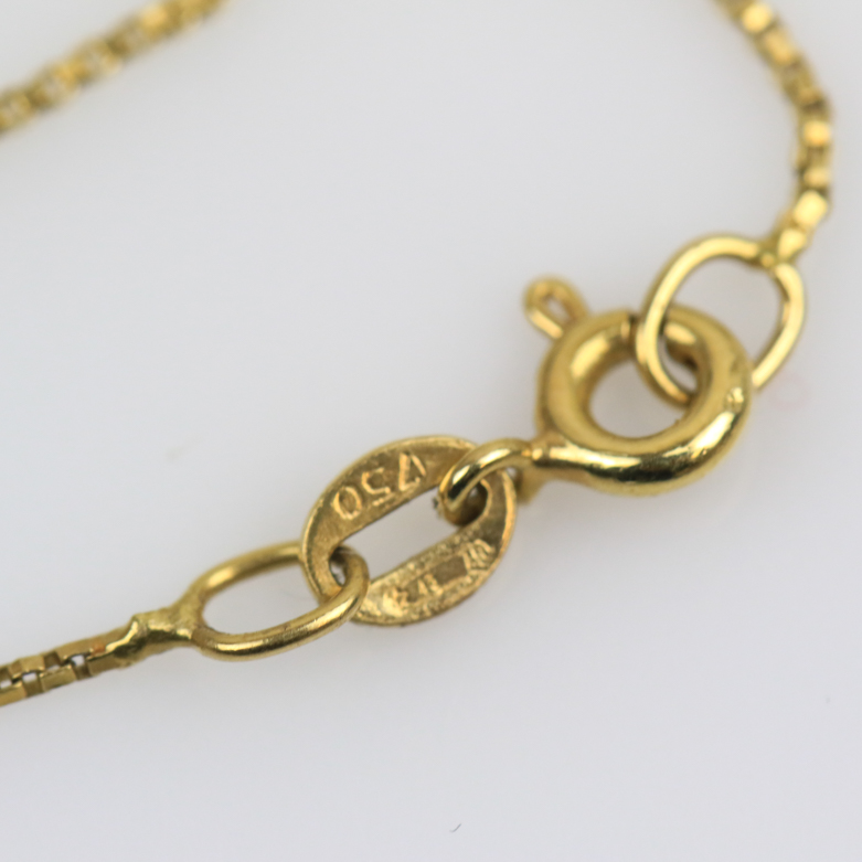 14K Yellow Gold and Graduated Diamond Pendant Necklace with 18K Box Chain