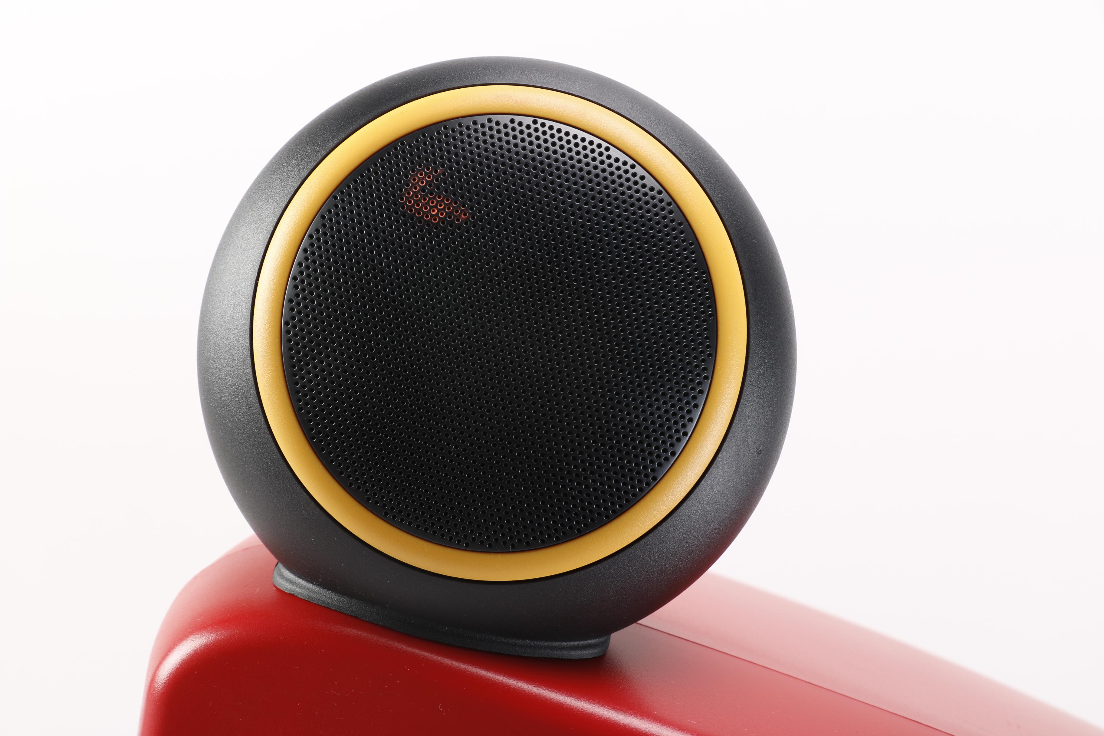 Disney Mickey Mouse Theme Television and Matching VHS/DVD Player