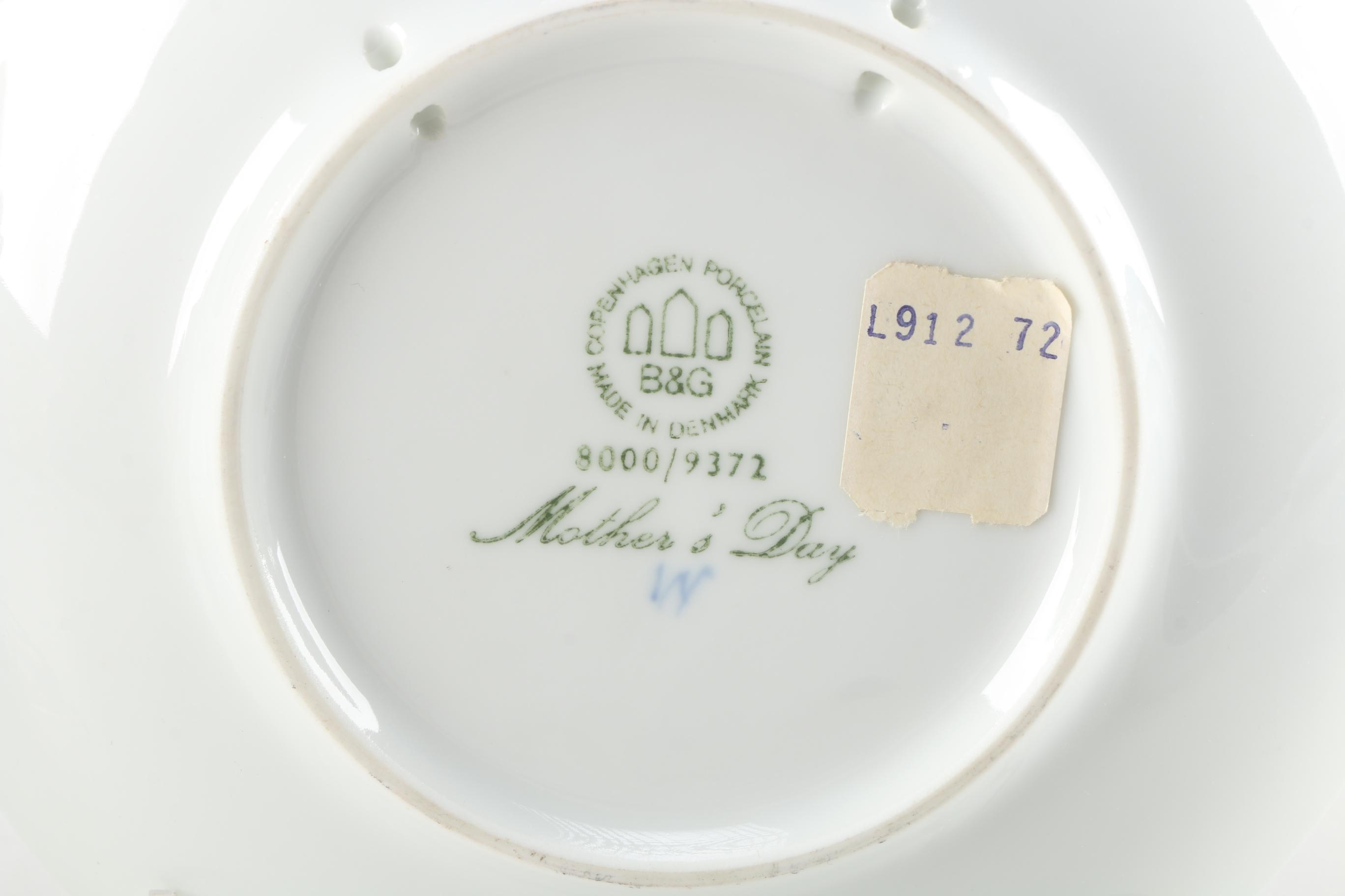 Wedgwood and Bing & Grøndahl Decorative Plates