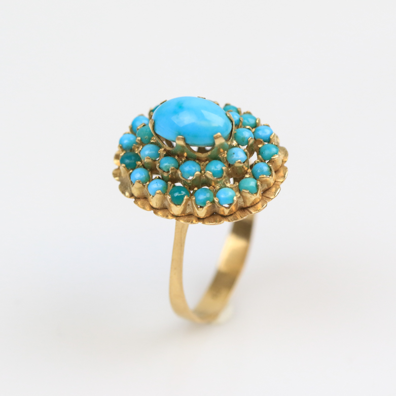 18K Yellow Gold and Turquoise Cocktail Ring