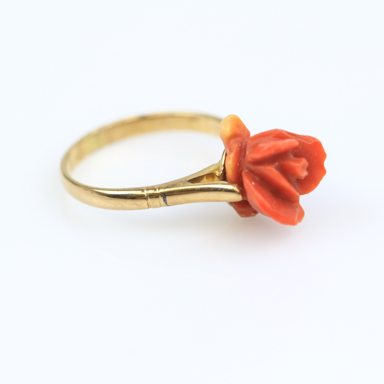 18K Yellow Gold and Carved Coral Rosebud Ring