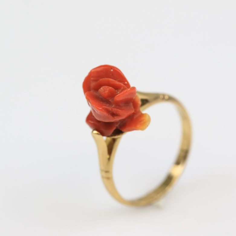 18K Yellow Gold and Carved Coral Rosebud Ring
