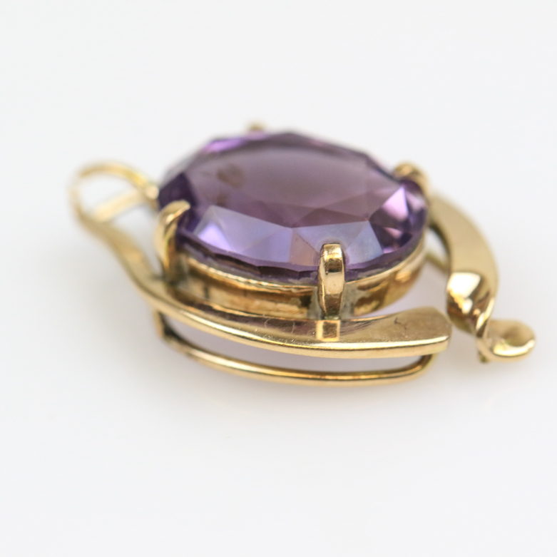 14K Yellow Gold and 5.21 CTS Amethyst Pendant