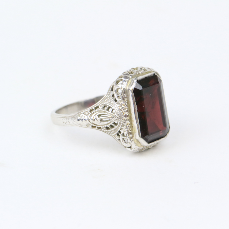 Late Edwardian 14K White Gold and Synthetic Garnet Filigree Ring