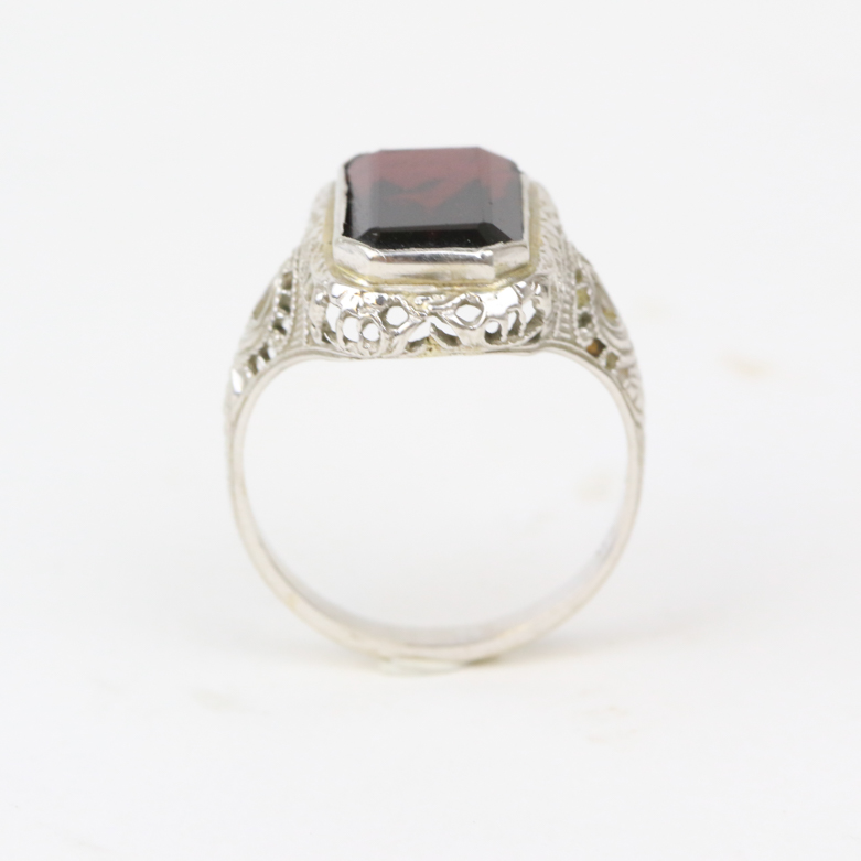 Late Edwardian 14K White Gold and Synthetic Garnet Filigree Ring