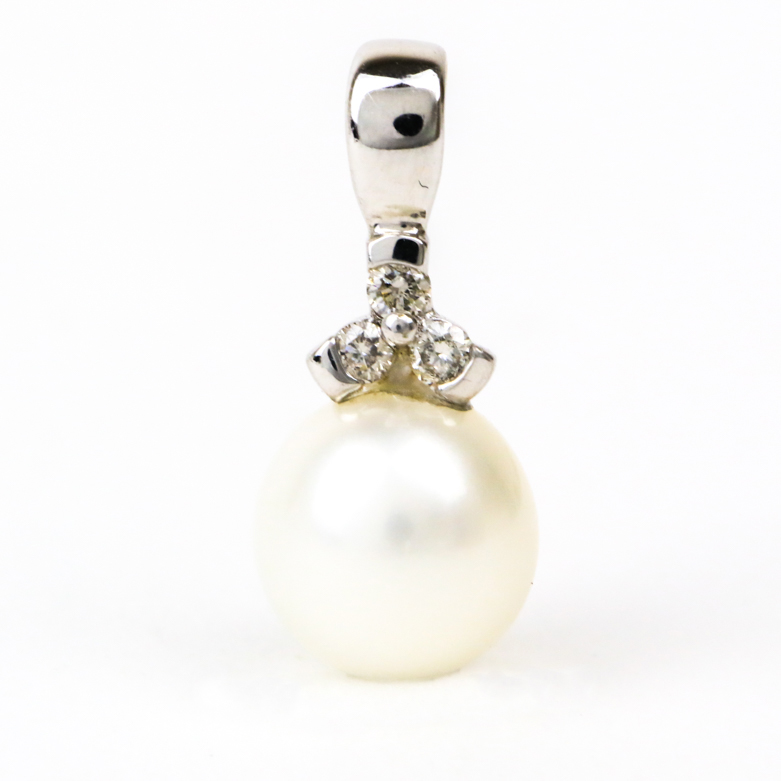 14K White Gold, Pearl, and Diamond Pendant