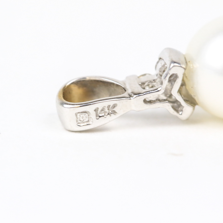 14K White Gold, Pearl, and Diamond Pendant