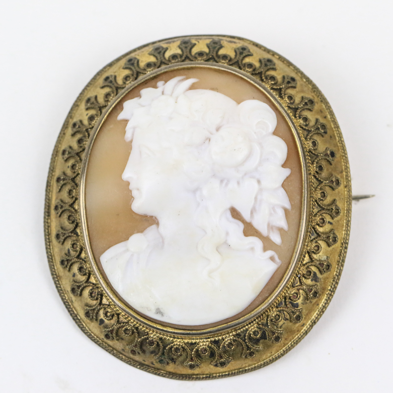 Antique Cameo Brooch