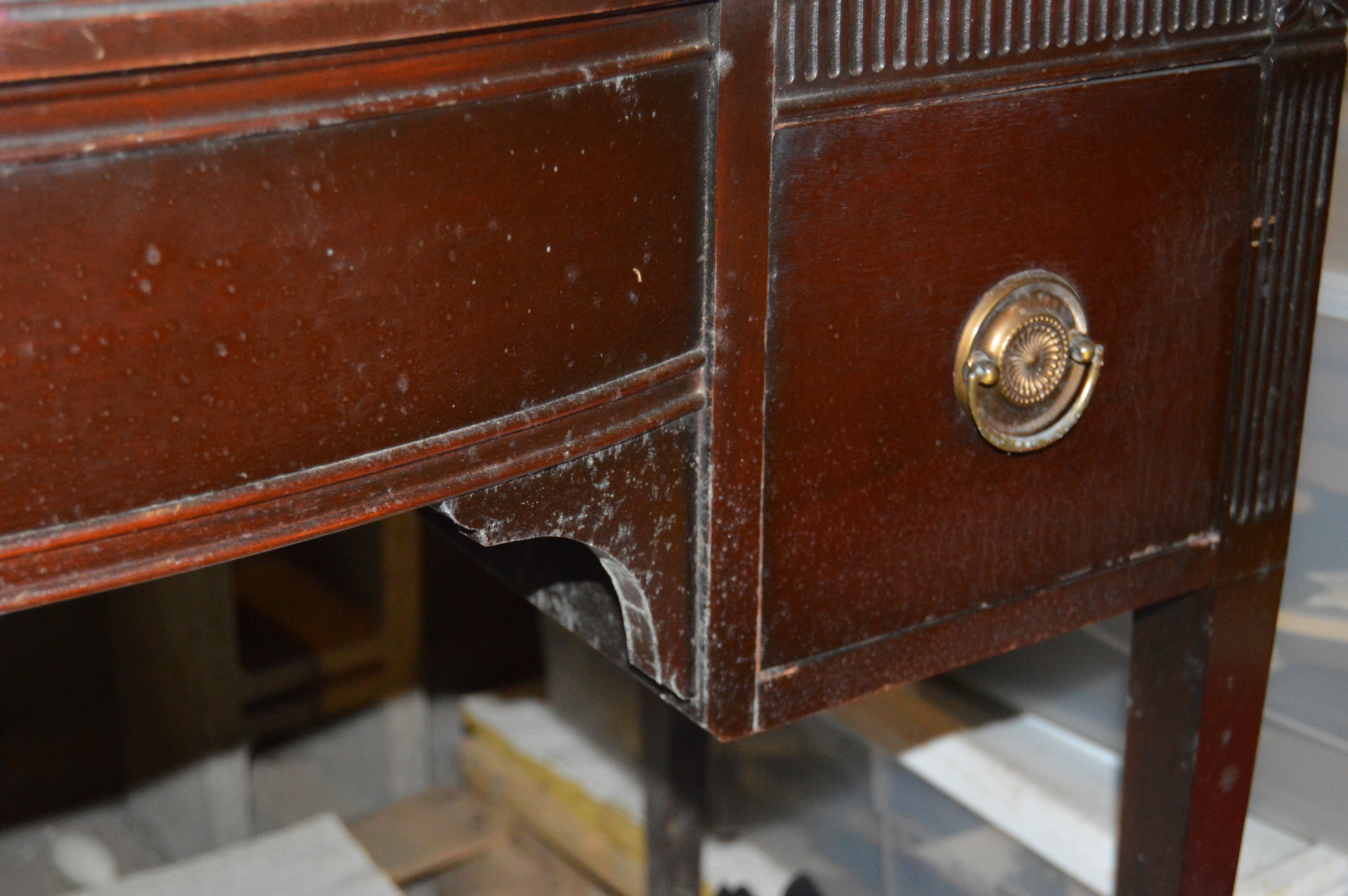 Hepplewhite Style Vanity With Fold-Away Mirror