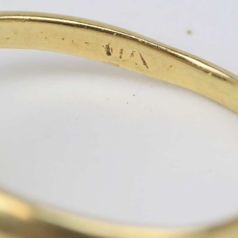 14K Yellow Gold and Sapphire Cat Ring