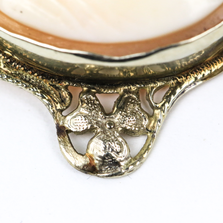 Vintage 14K Yellow Gold, Carved Shell, and Diamond en Habillé  Cameo Pendant Brooch