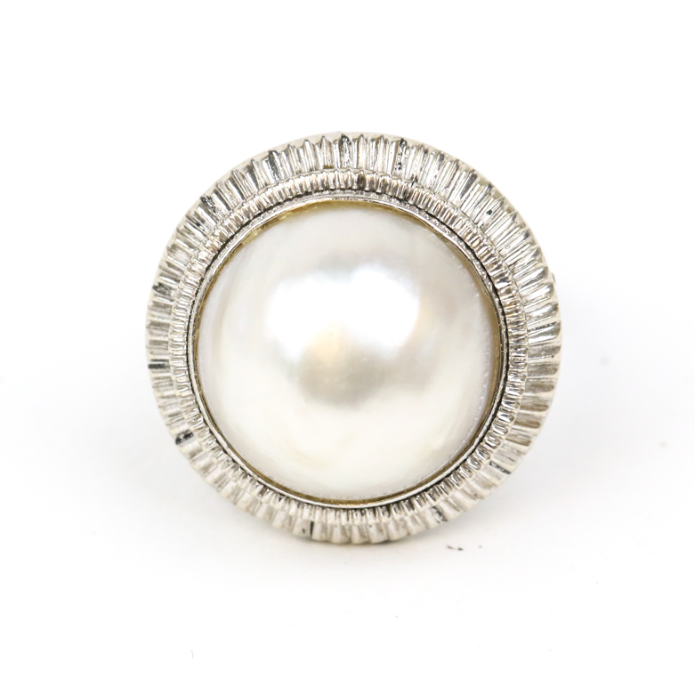 18K White Gold and Cultured Mabe Pearl Cocktail Ring