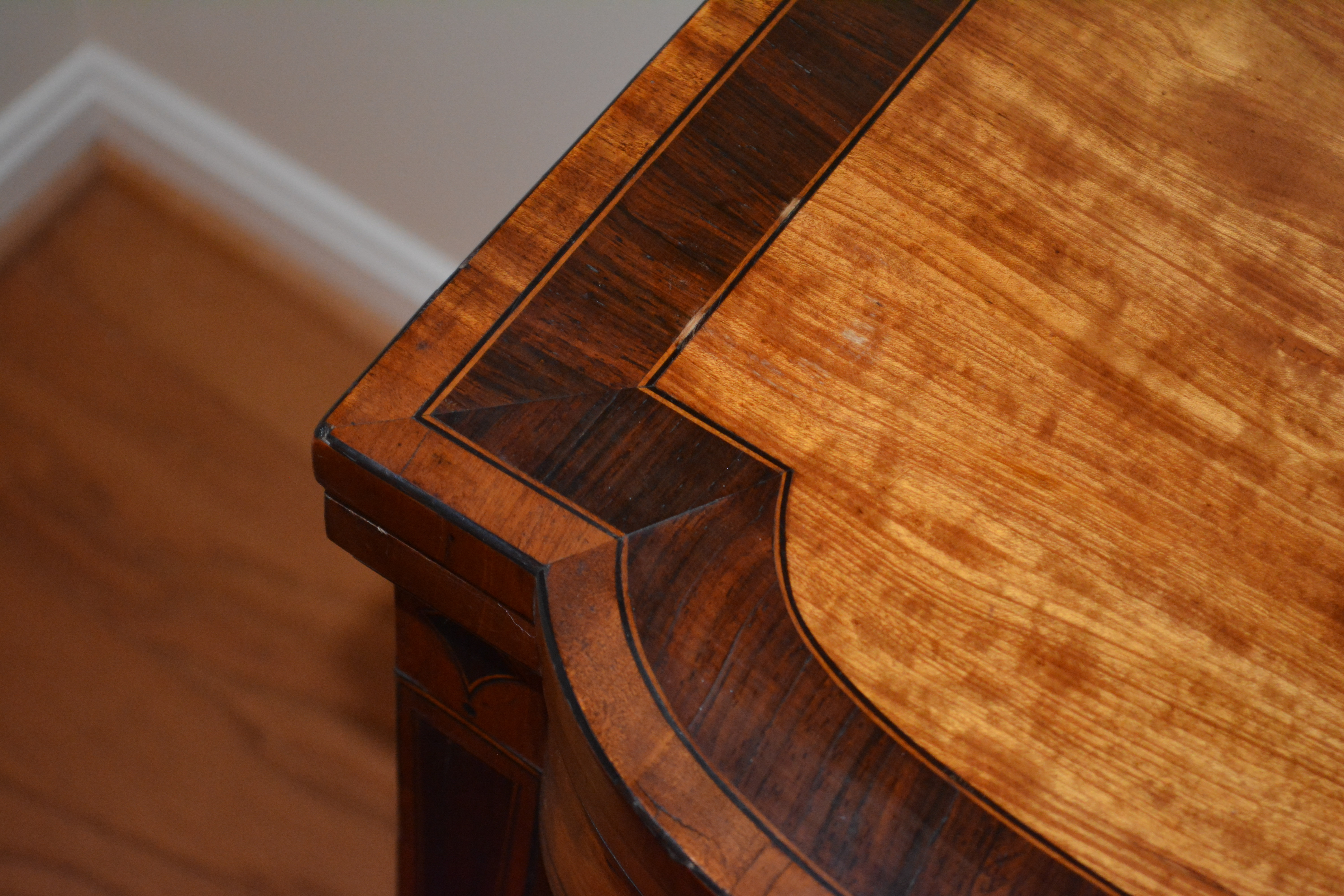 Antique Hepplewhite Style Games Table With Foldover Top