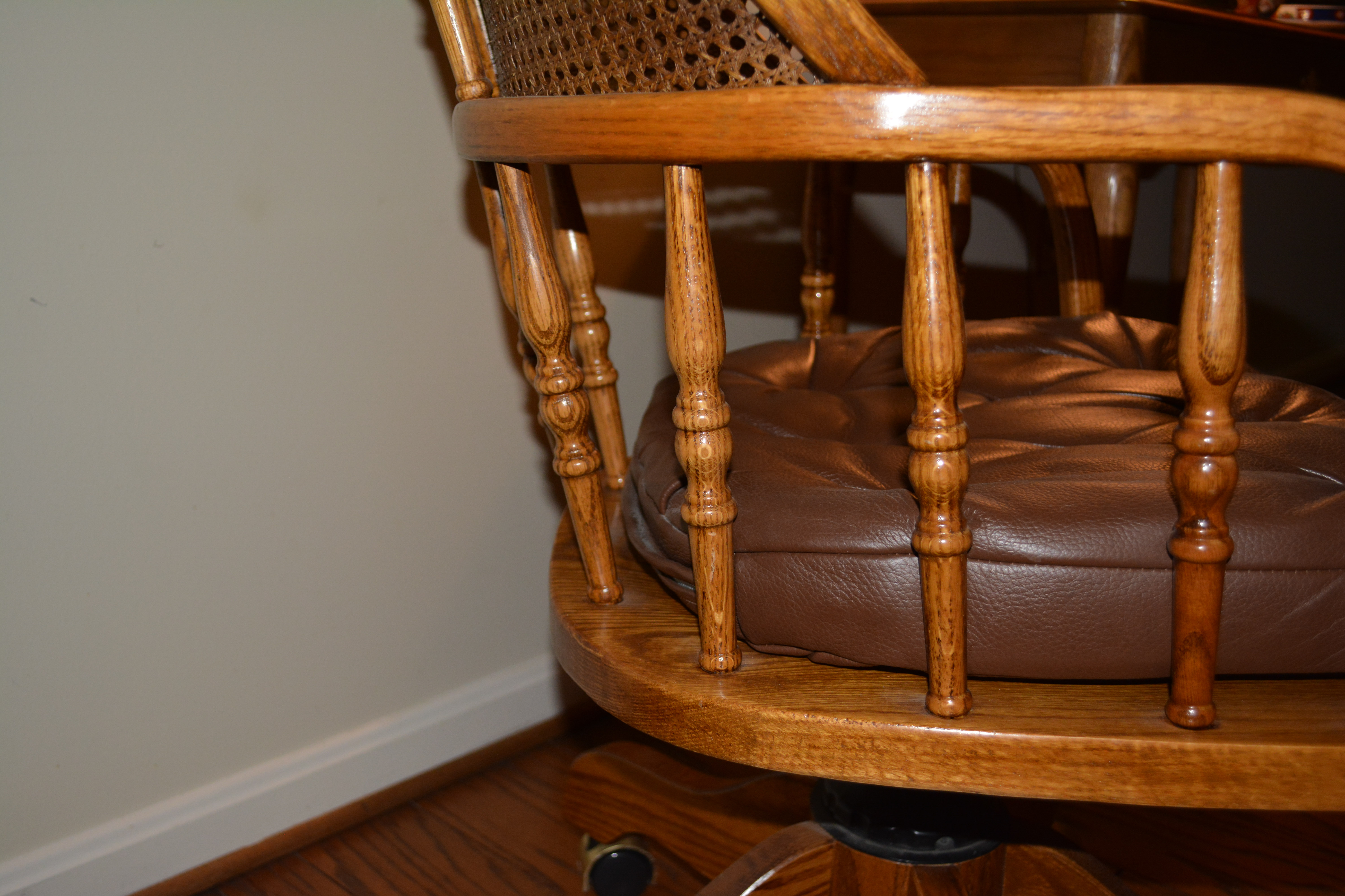 Oak Rolltop Desk With Office Chair