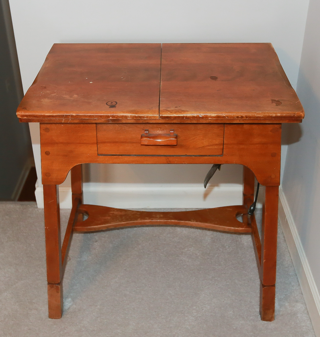 Cherry Flip Top Sewing Table With Kenmore Machine