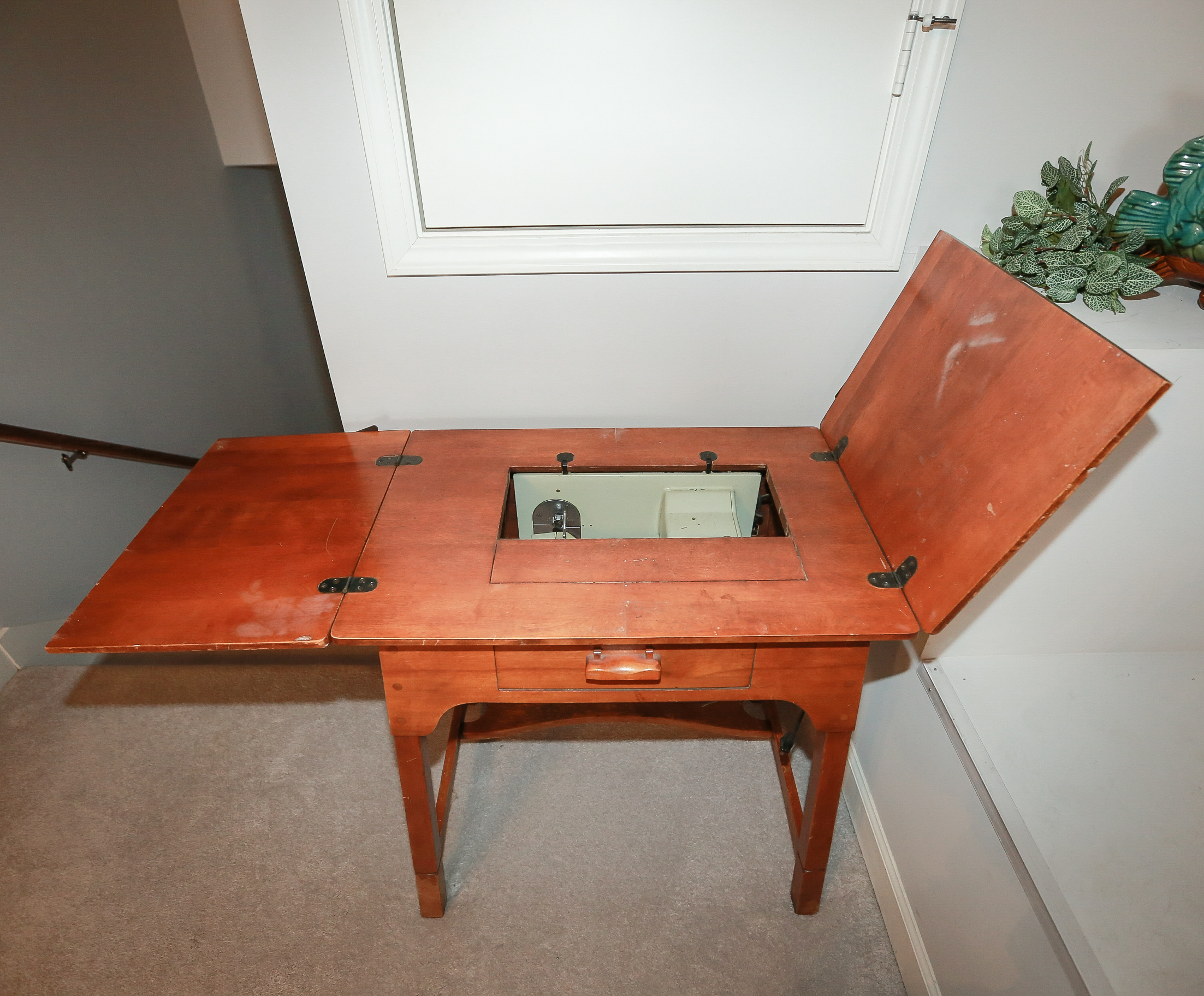 Cherry Flip Top Sewing Table With Kenmore Machine