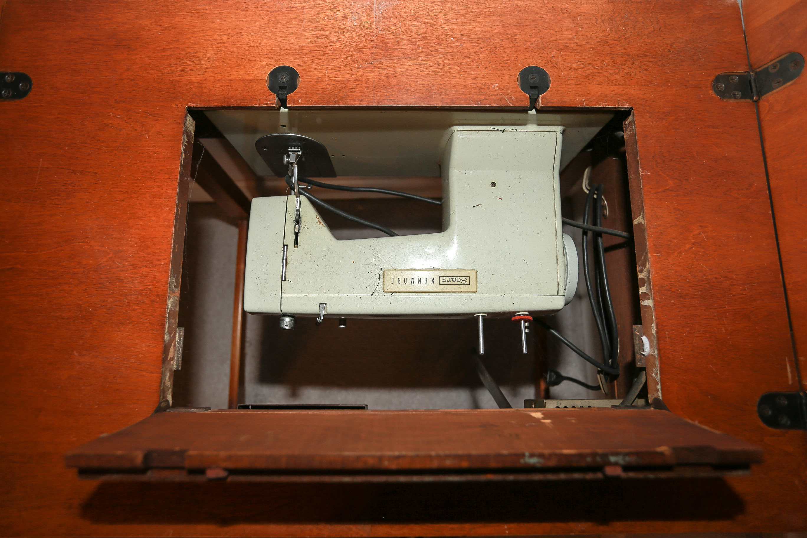 Cherry Flip Top Sewing Table With Kenmore Machine